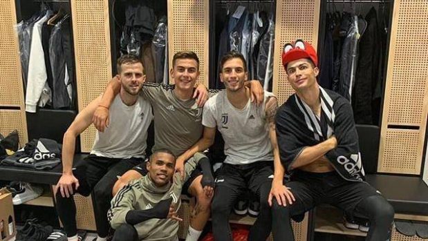 Cristiano Ronaldo Apparently Under The Influence of Mario's Cappy