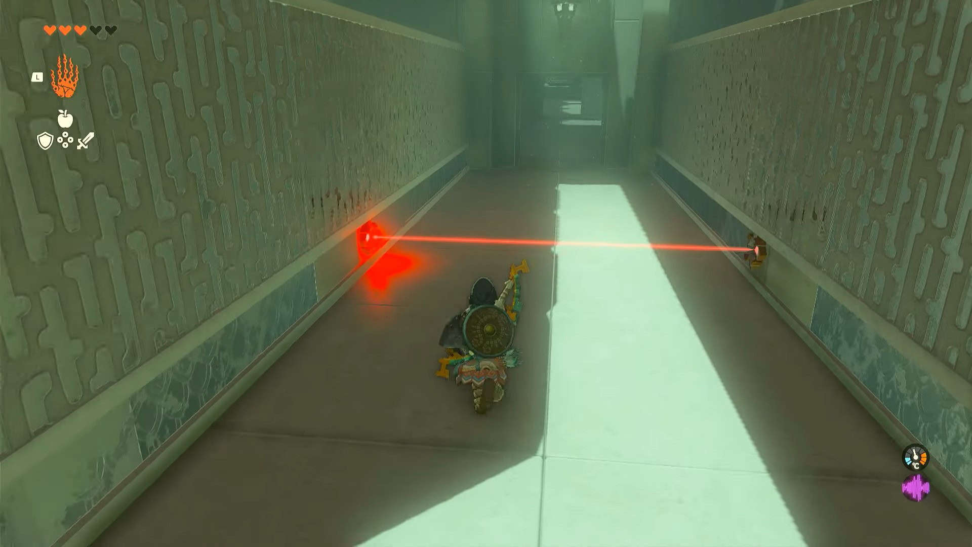 Sahirow Shrine przeskakuje przez poruszający się laser