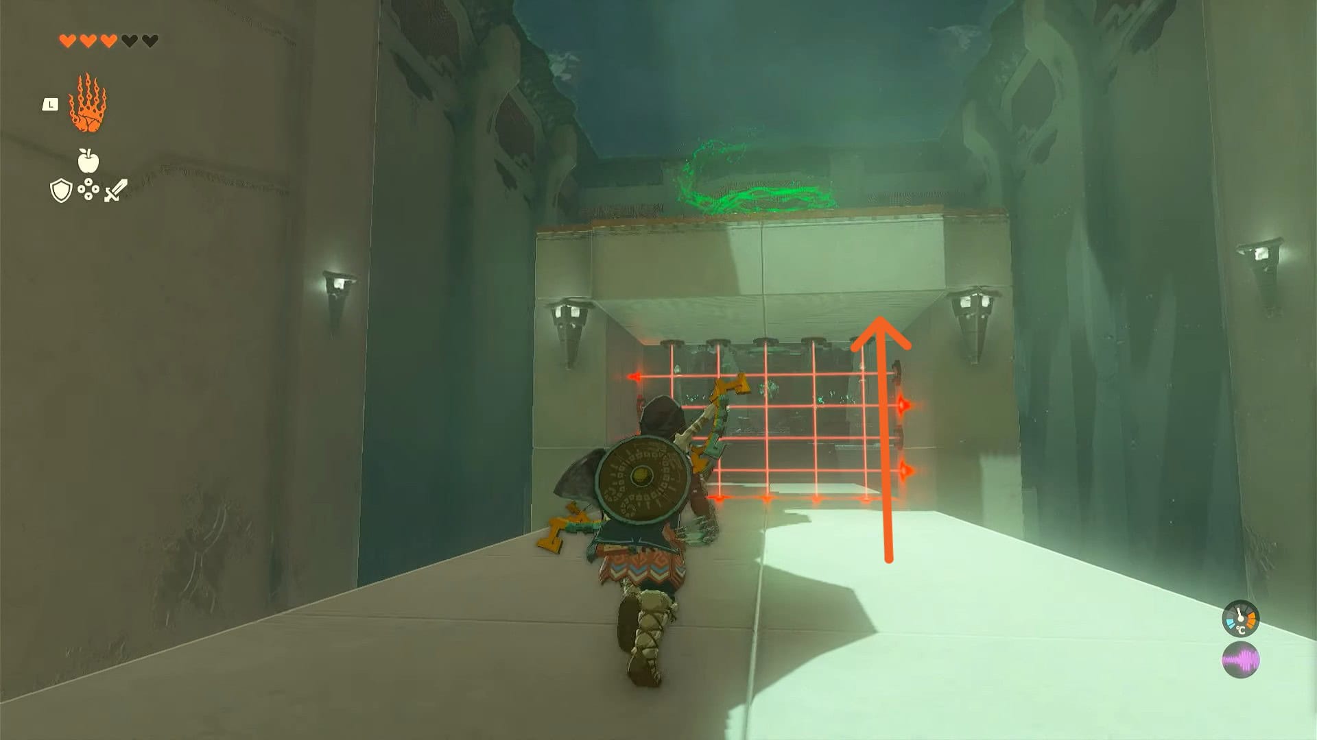 Le sanctuaire Sahirow utilise une colonne laser pour monter sur une colonne laser.